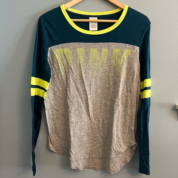 PINK Victoria’s Secret T-Shirt - Picture 1 of 2